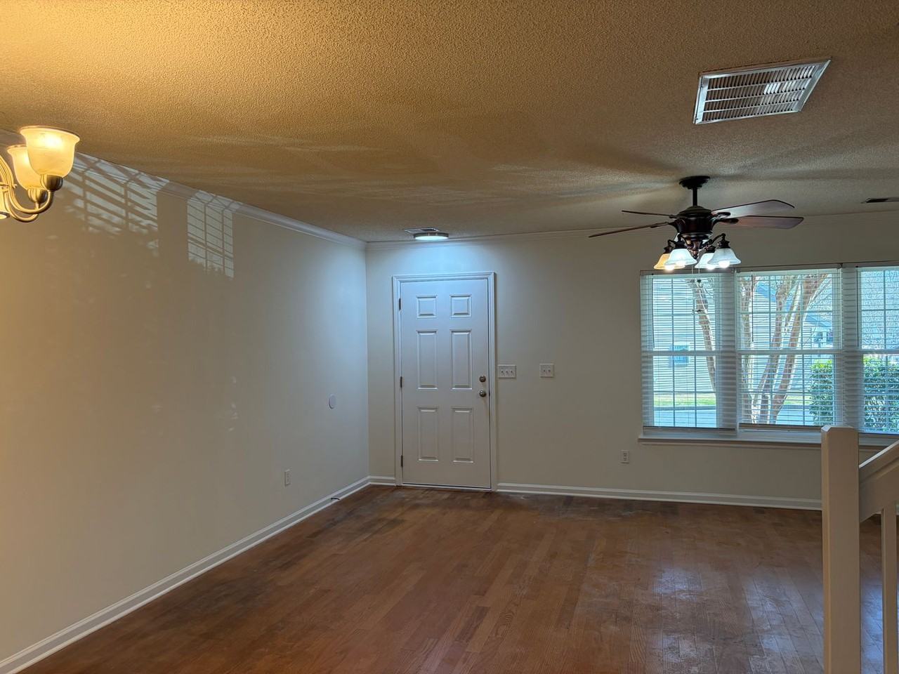 7969 Shadow Oak Dr - Photo 3 of 23