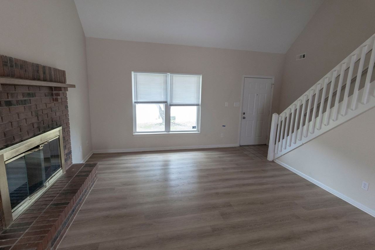 1915 Mirtle Grove Ct - Photo 6 of 33