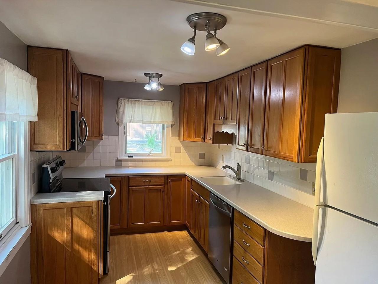 211 Bensal Rd - Photo 7 of 25