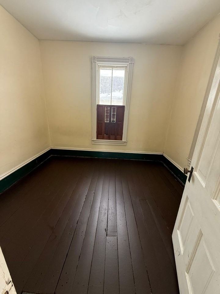 6240 Licking Valley Rd - Photo 2 of 6