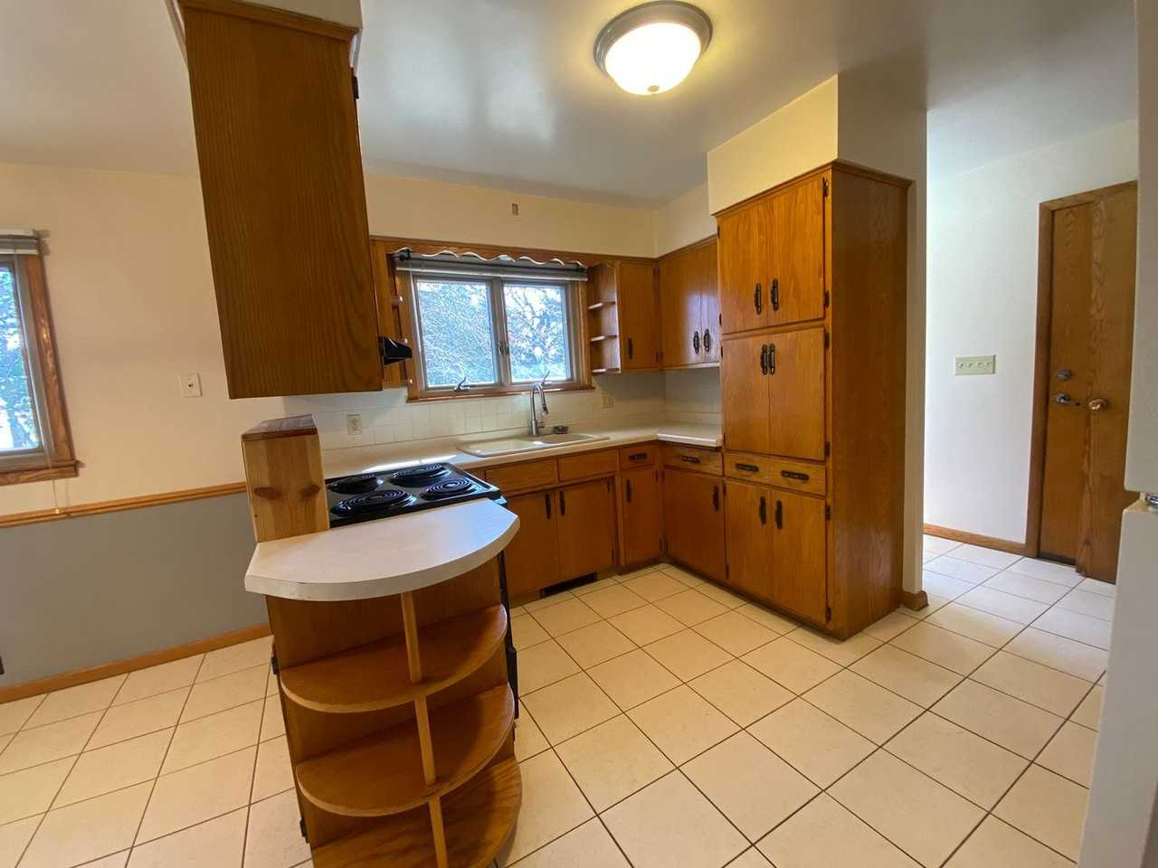 5 Maple St N - Photo 3 of 16