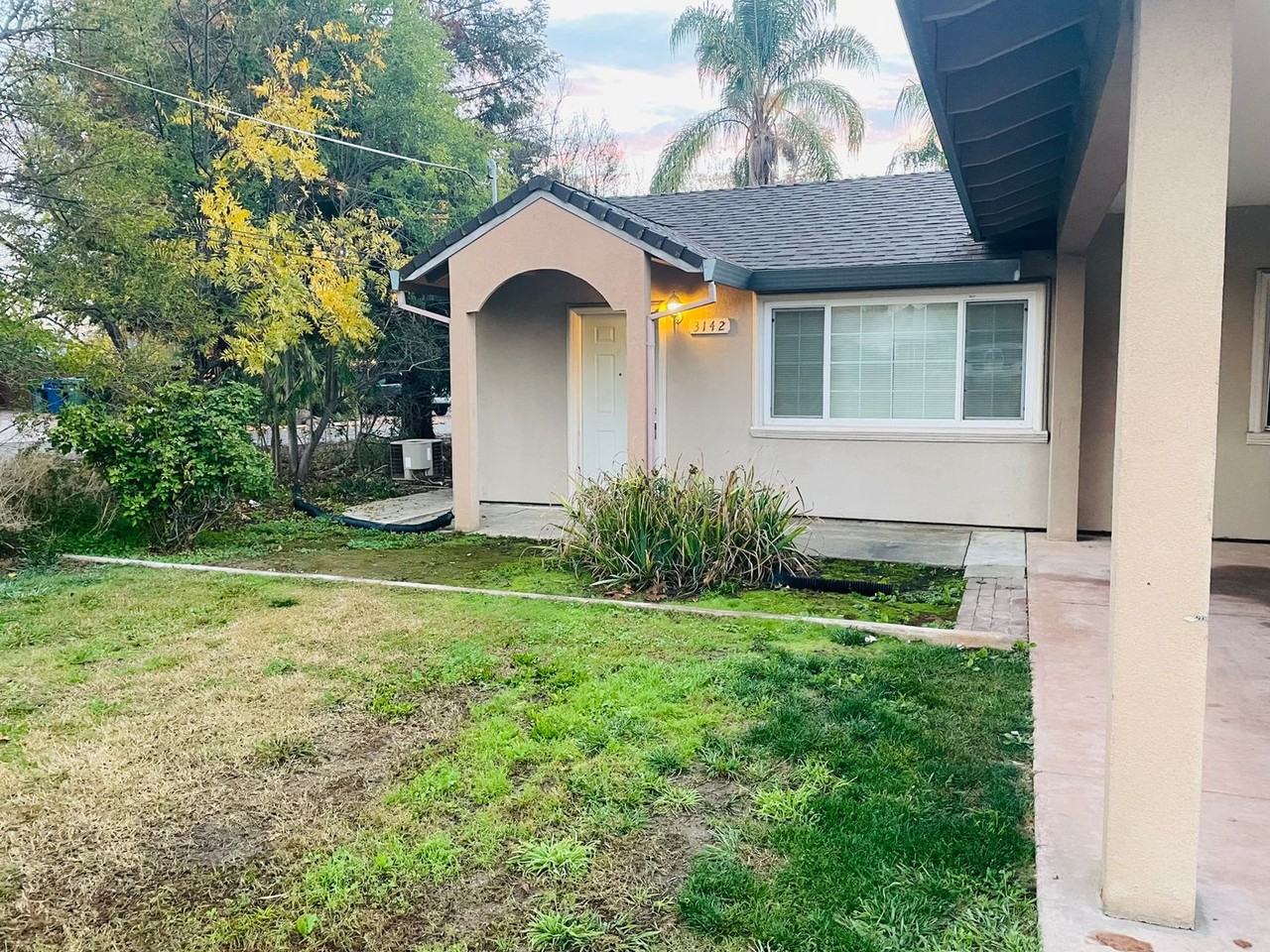 3142 Garfield Ave - Photo 2 of 12