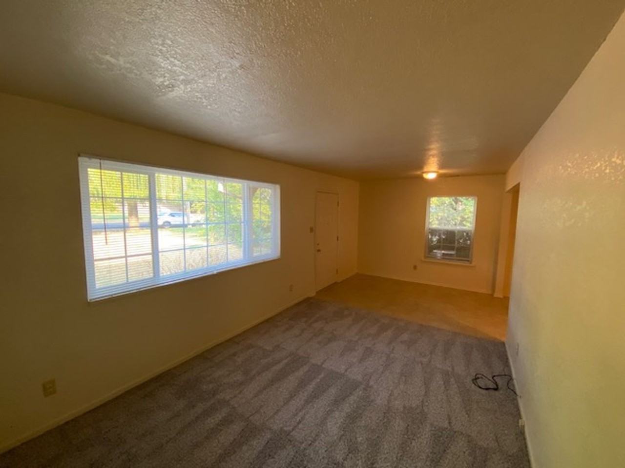 3142 Garfield Ave - Photo 3 of 12