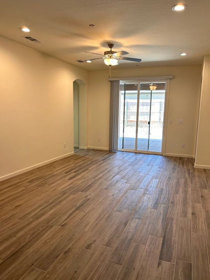 3922 W Nellis Ave - Photo 2 of 9