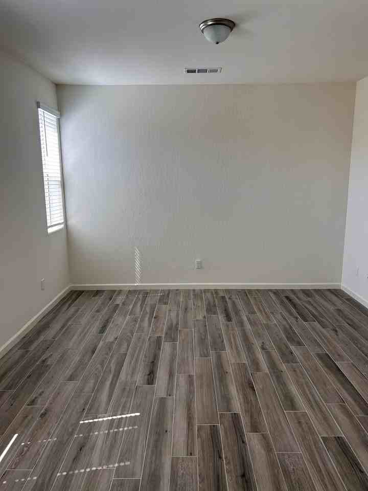 3922 W Nellis Ave - Photo 7 of 9