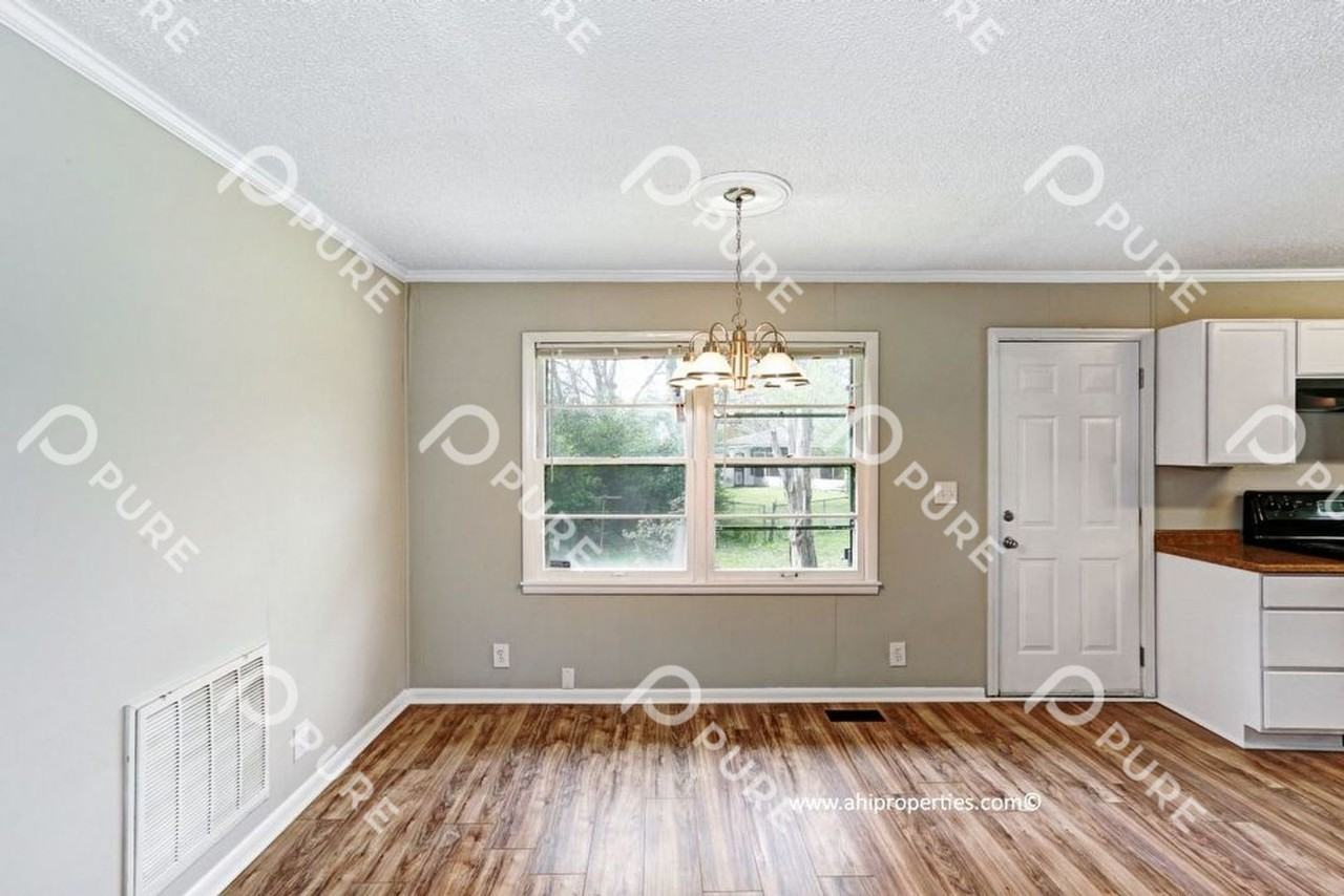 4729 Blue Haven Dr Nw - Photo 3 of 17