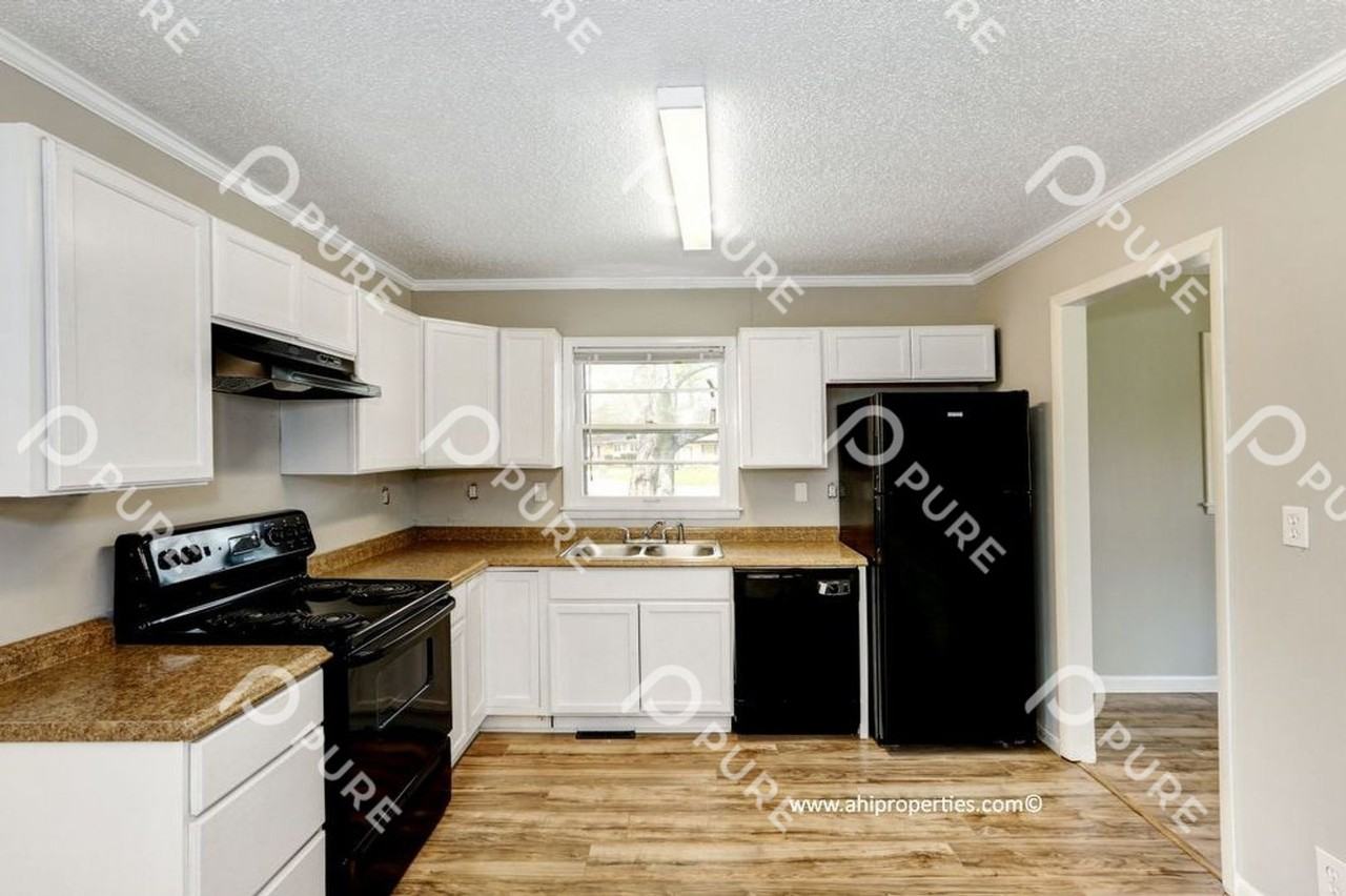 4729 Blue Haven Dr Nw - Photo 6 of 17