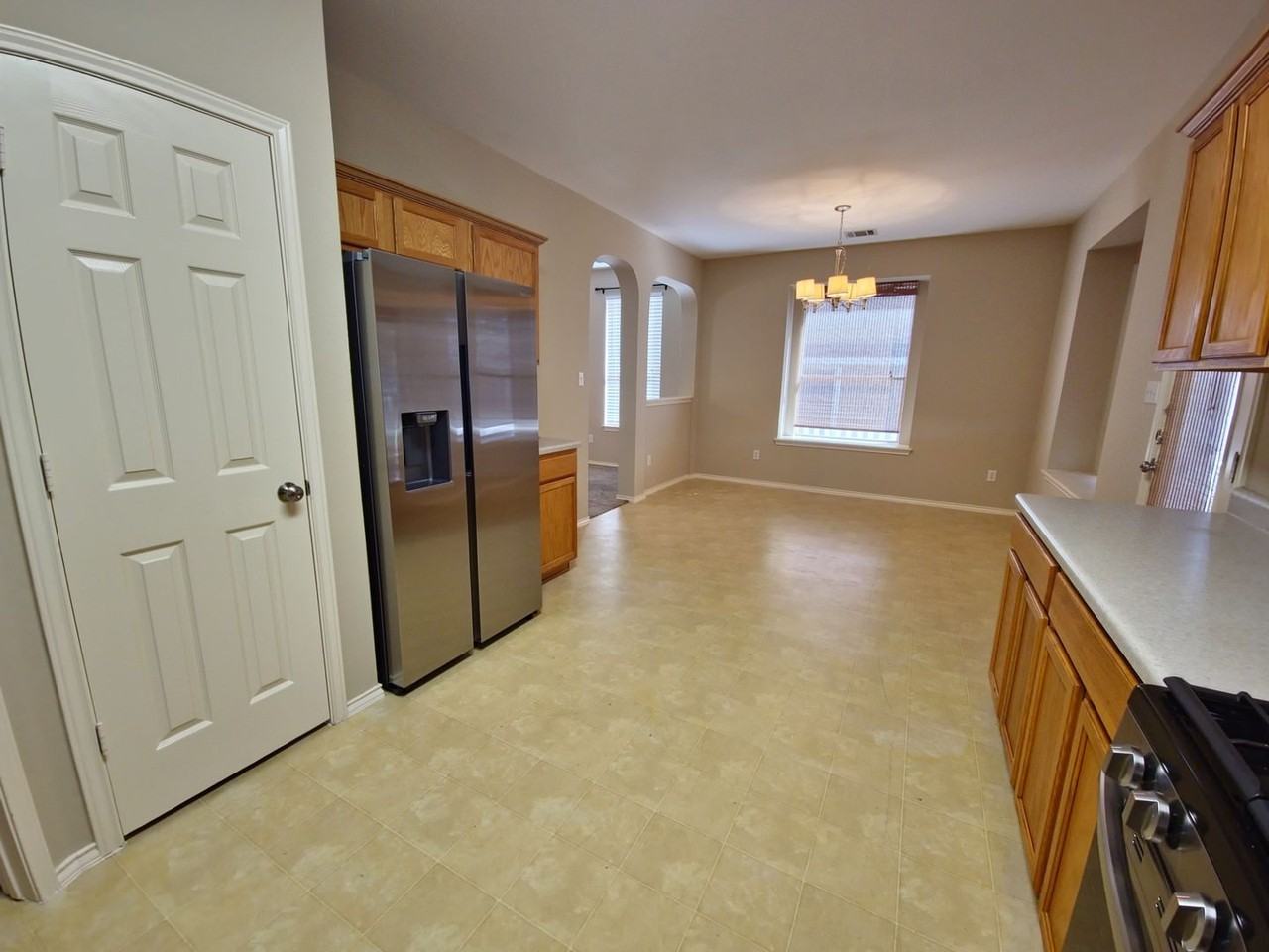 5661 Hartson - Photo 5 of 30