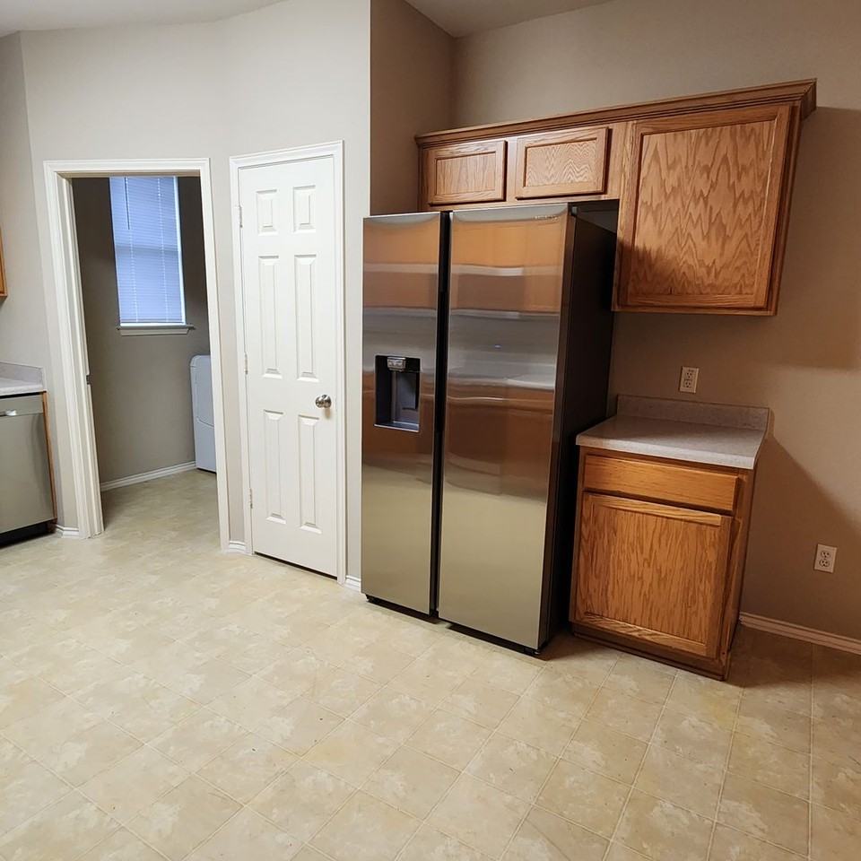 5661 Hartson - Photo 6 of 30