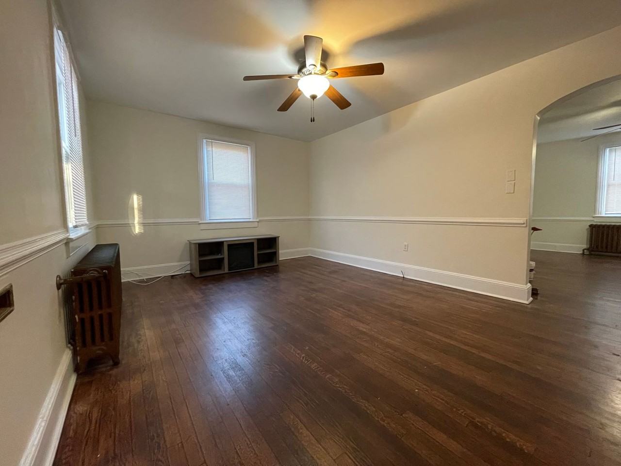 211 Jefferson Ave - Photo 3 of 17