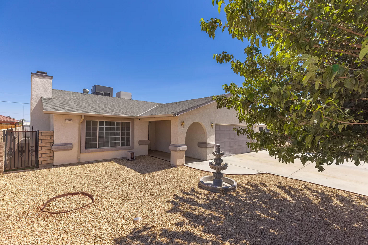 7343 Bay Ave - Photo 2 of 20