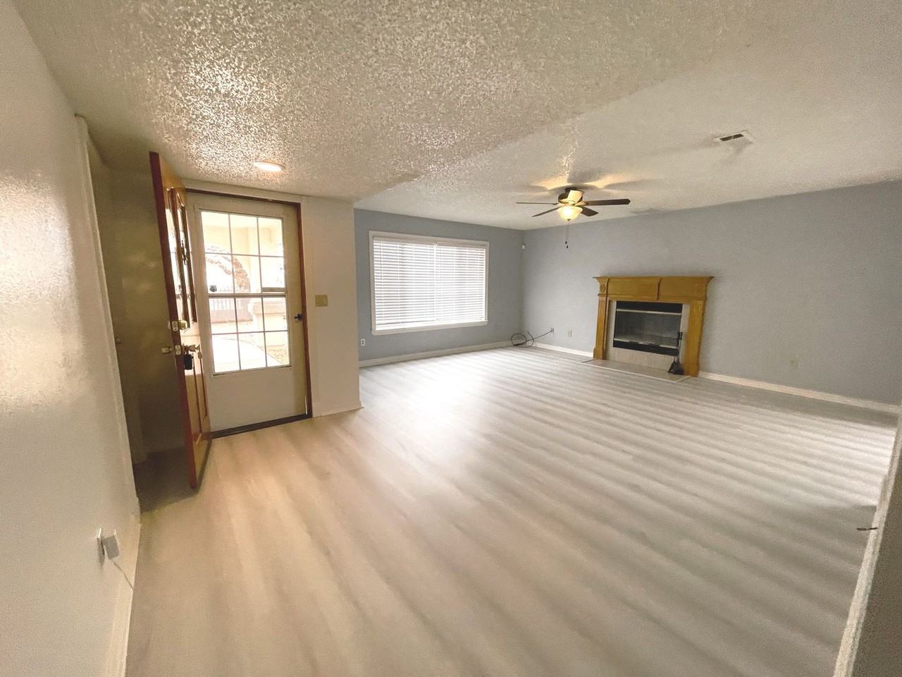 7343 Bay Ave - Photo 4 of 20