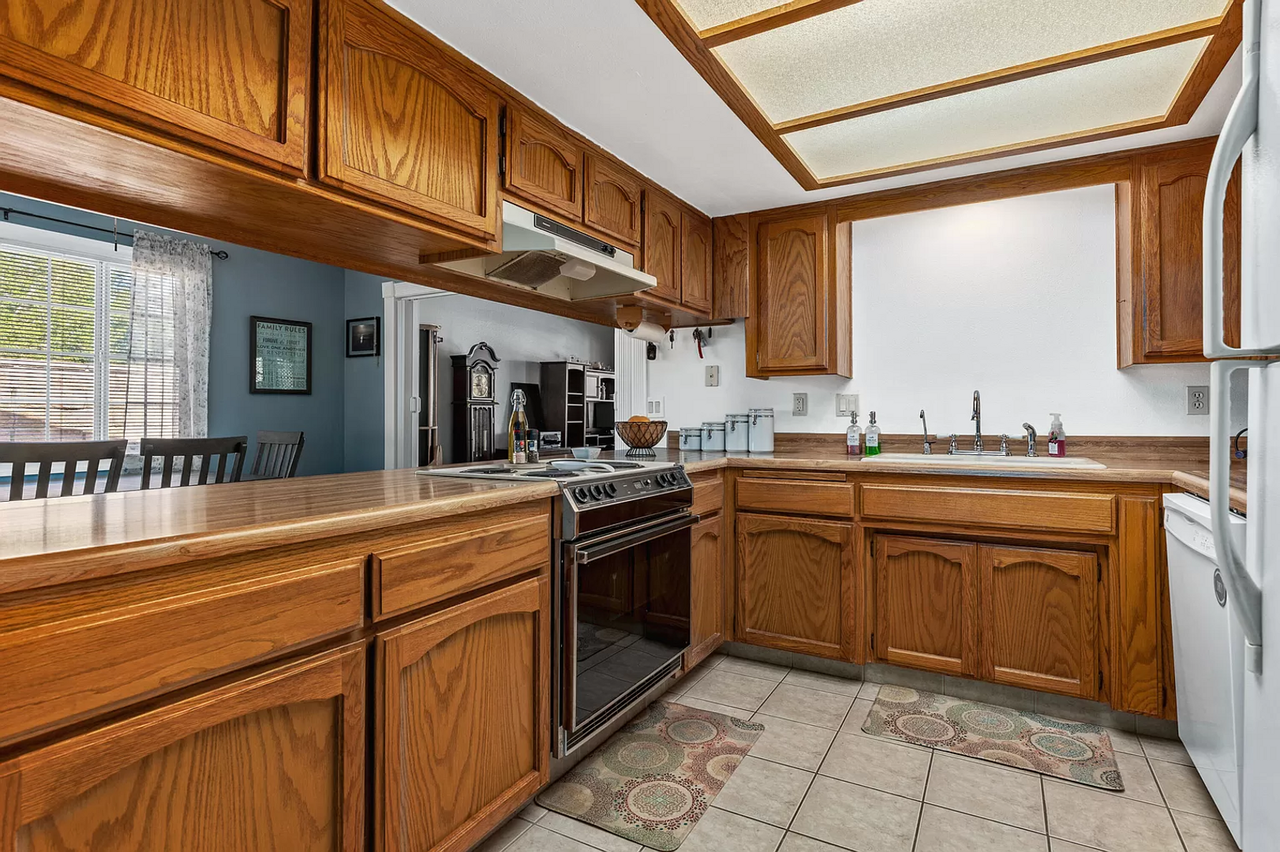 7343 Bay Ave - Photo 7 of 20