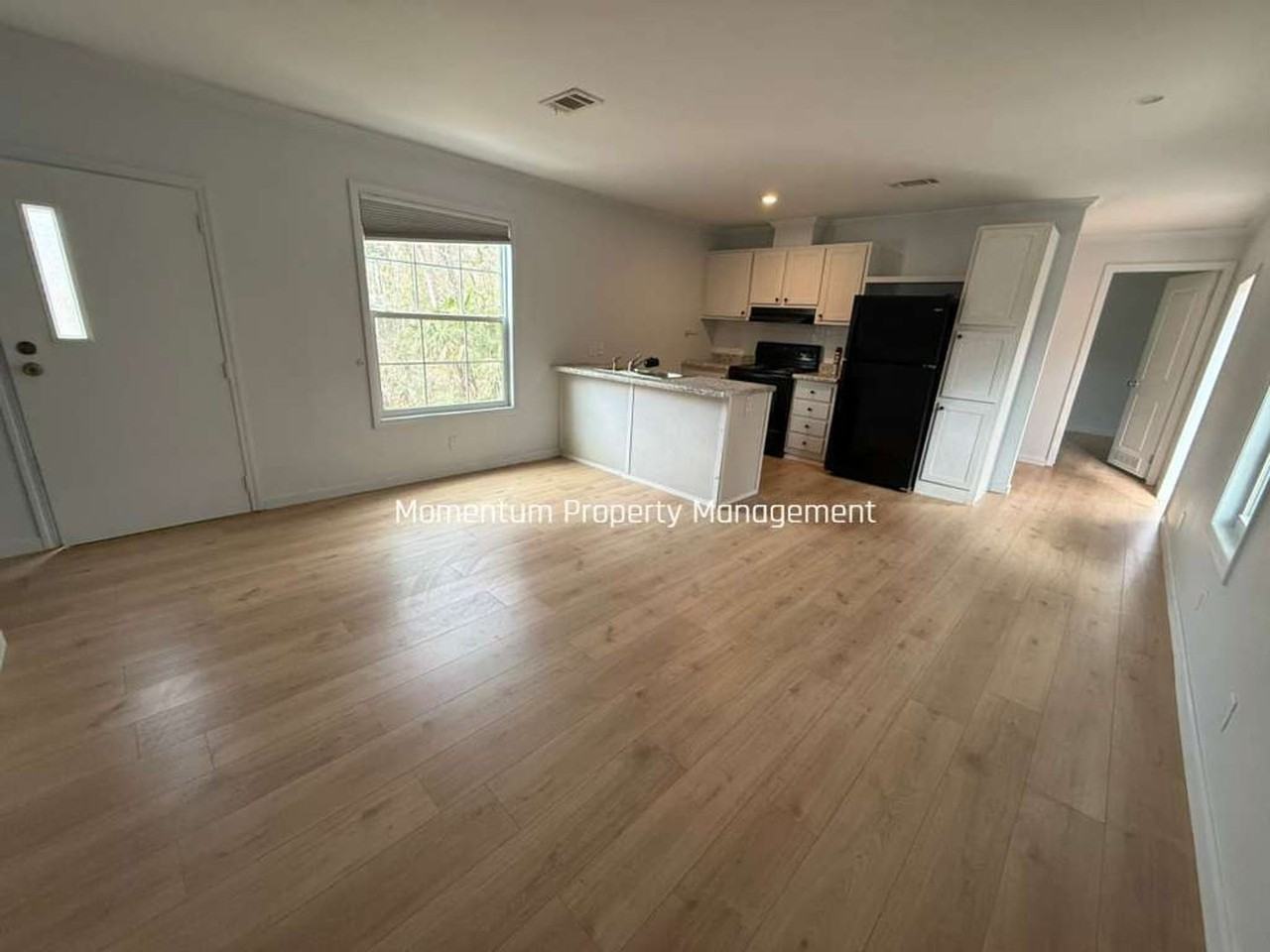 12191 Mystic Ave - Photo 3 of 10
