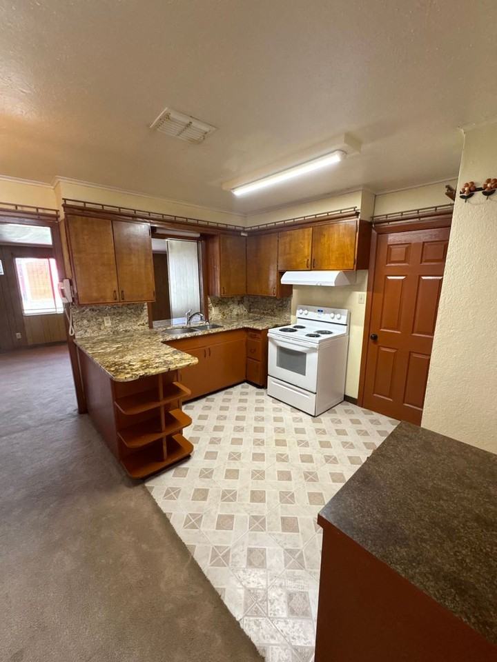 2425 Ashland Ave - Photo 3 of 11