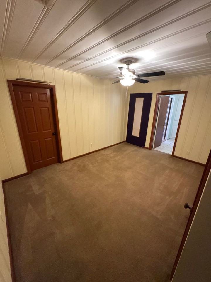 2425 Ashland Ave - Photo 6 of 11