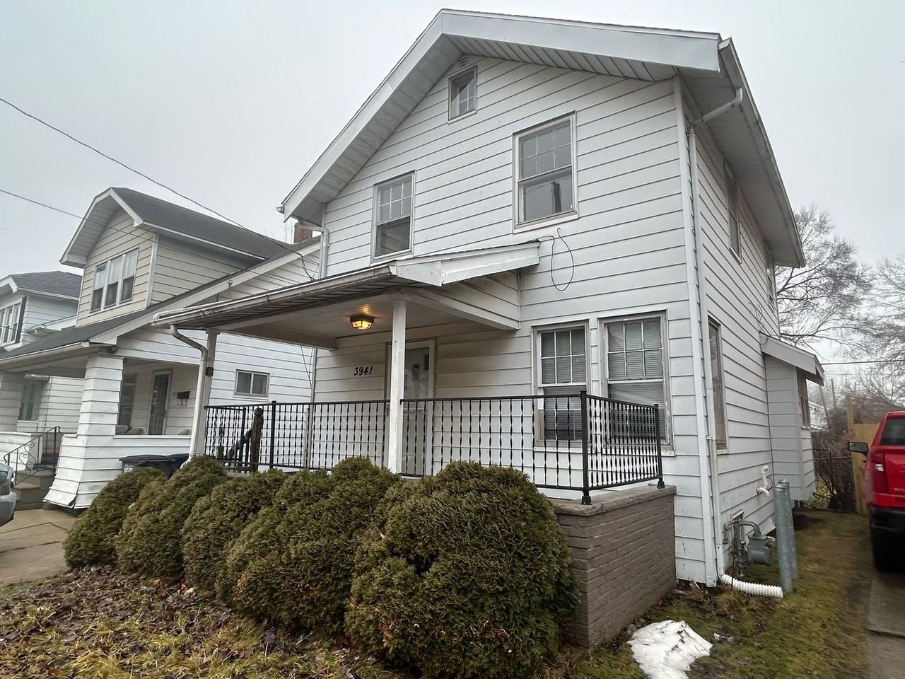 3941 Leybourn Ave - Photo 2 of 16