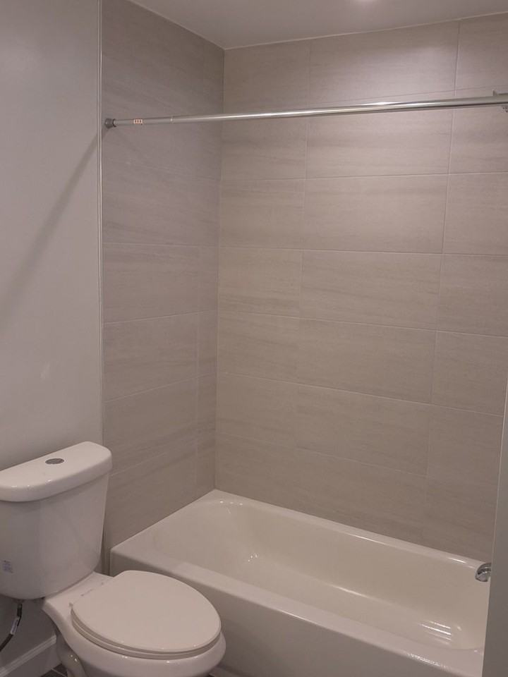 1809 Maryland Ave Ne - Photo 3 of 9