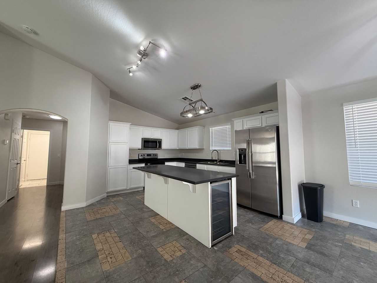 6723 W Beverly Rd - Photo 3 of 24