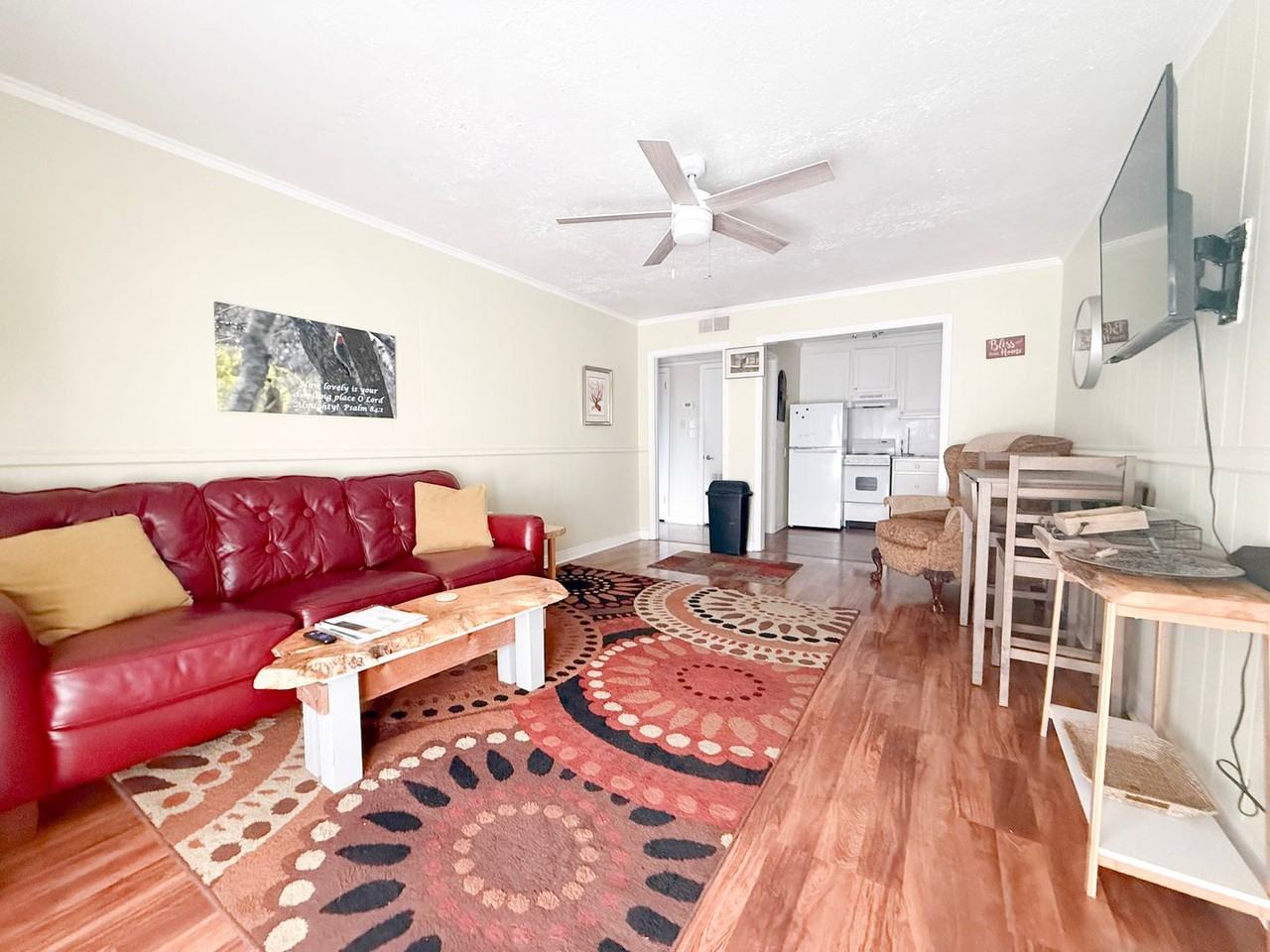 1045 E 10th St #206 - Photo 3 of 16