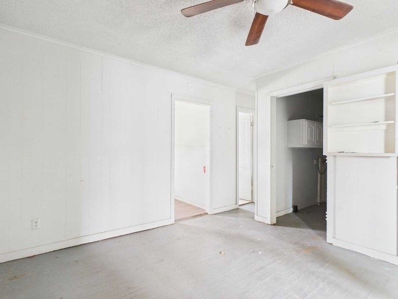 2216 S Polk St - Photo 7 of 10