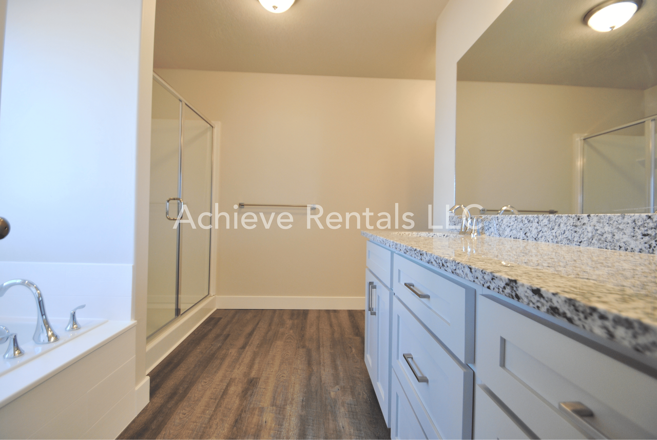 4111 S 2800 W #276 - Photo 6 of 12