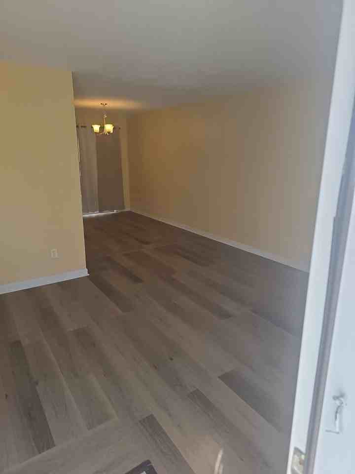 1520 Canal Dr #B - Photo 3 of 13