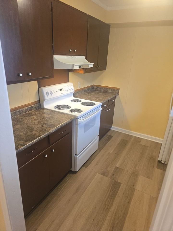 1520 Canal Dr #B - Photo 7 of 13