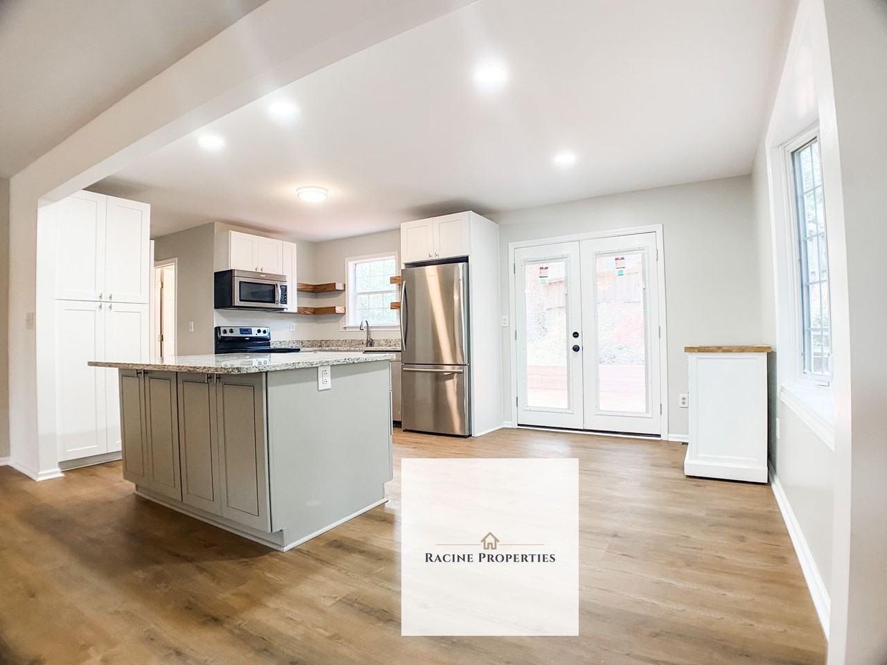 48 Townes Square Ln - Photo 2 of 11