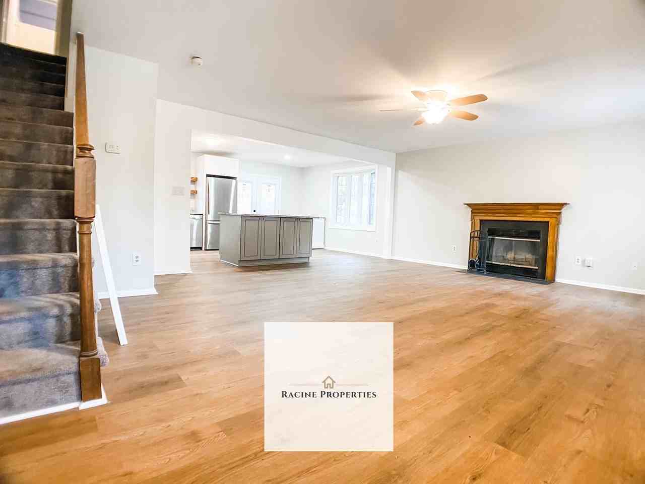 48 Townes Square Ln - Photo 3 of 11