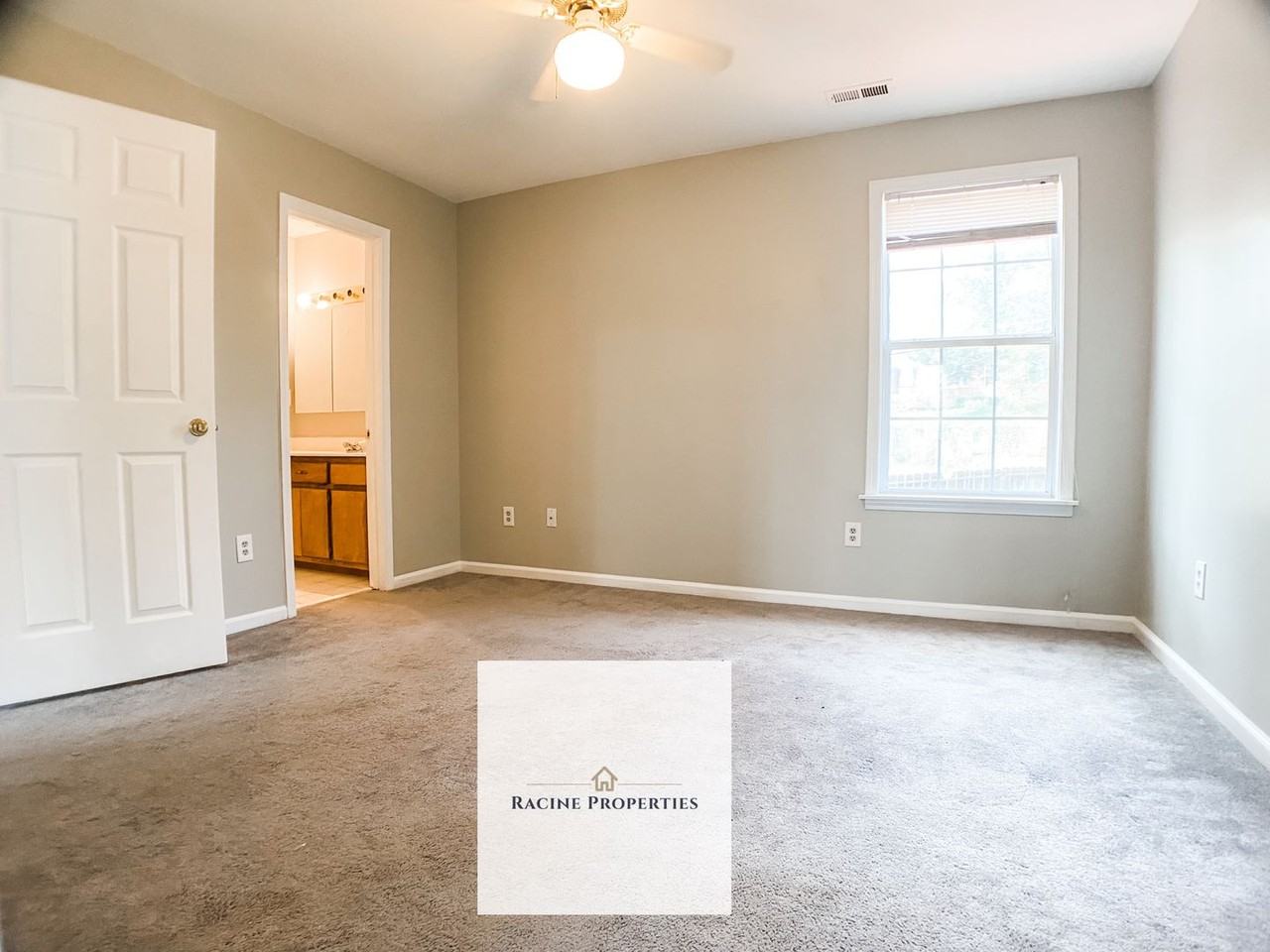 48 Townes Square Ln - Photo 7 of 11