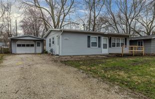 featured image of 1827 Parkdale Dr