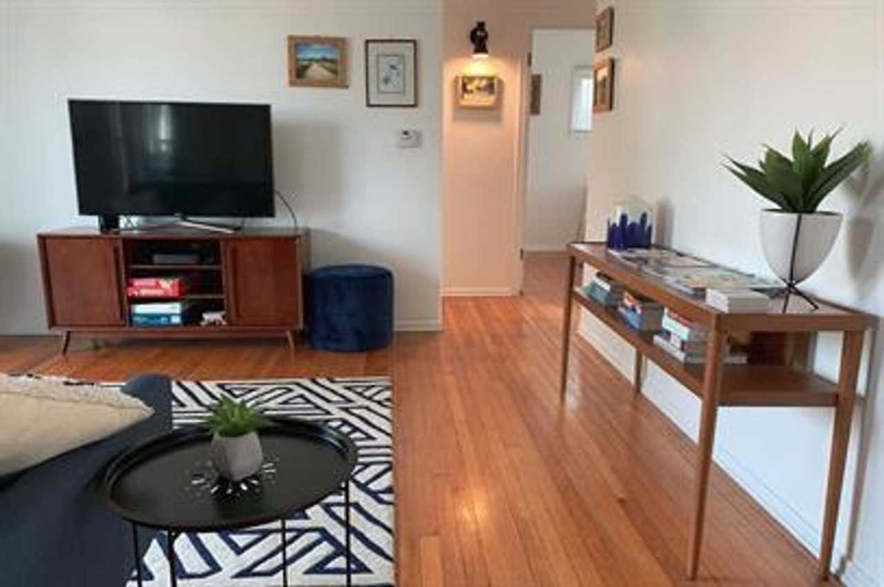 203 Buena Vista Dr - Photo 2 of 8