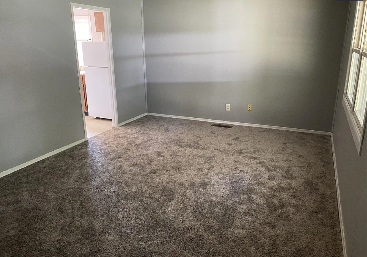 2013 Greendale Dr - Photo 3 of 8