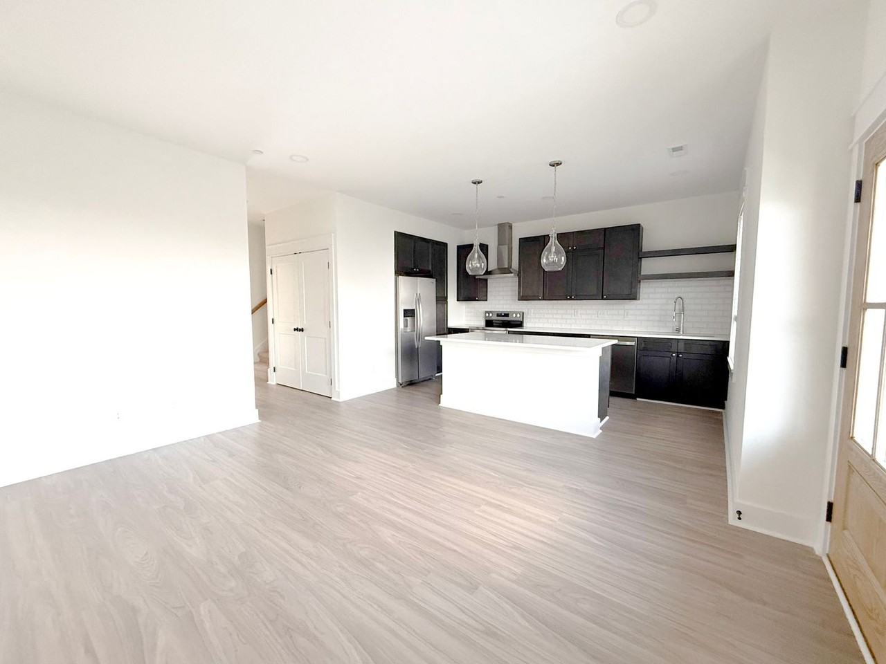 1321 Meridian St - Photo 2 of 39