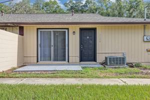 featured image of 3800 Nw 17th Court Rd #C