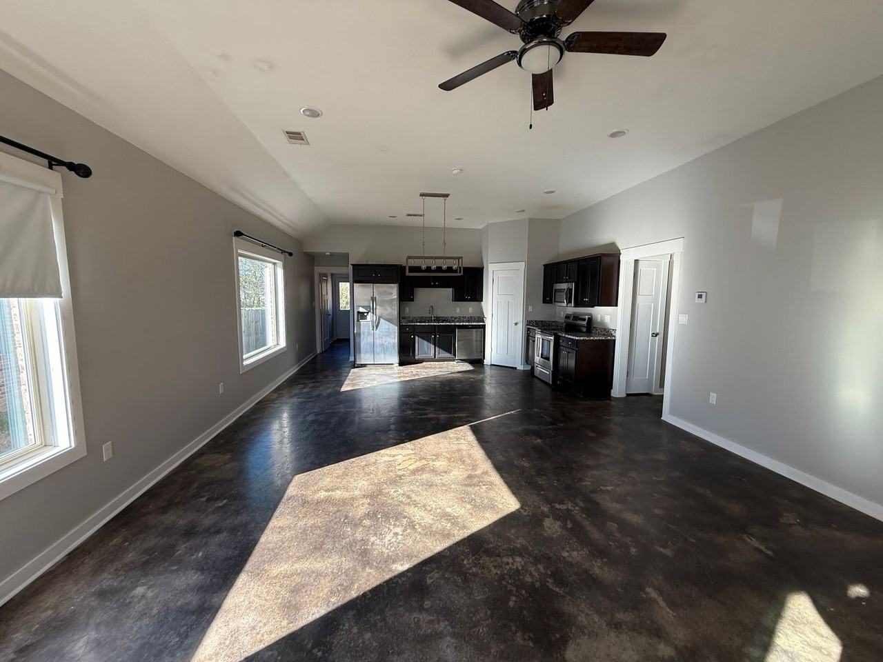 263 Wolf Den Ln - Photo 3 of 11