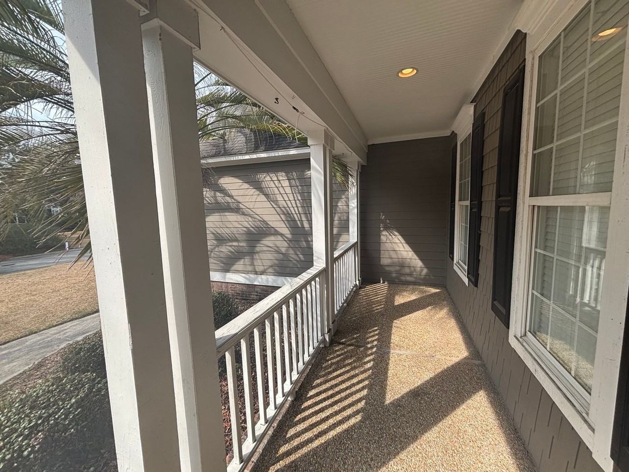 6125 Chilcot Ln - Photo 3 of 33