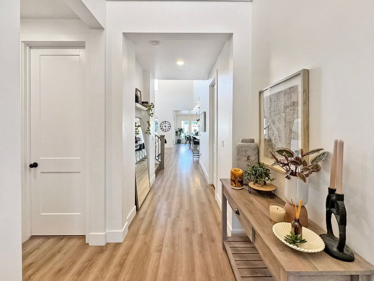 8168 W Brooks Dr - Photo 3 of 20