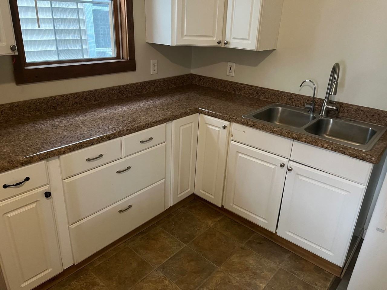 134 5th Ave - Photo 3 of 4