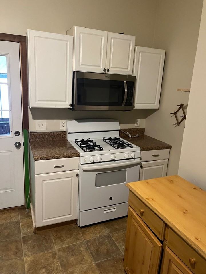 134 5th Ave - Photo 4 of 4