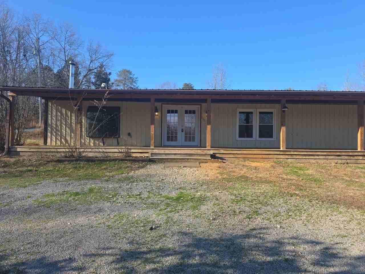 233 Macarthur Ln - Photo 2 of 17