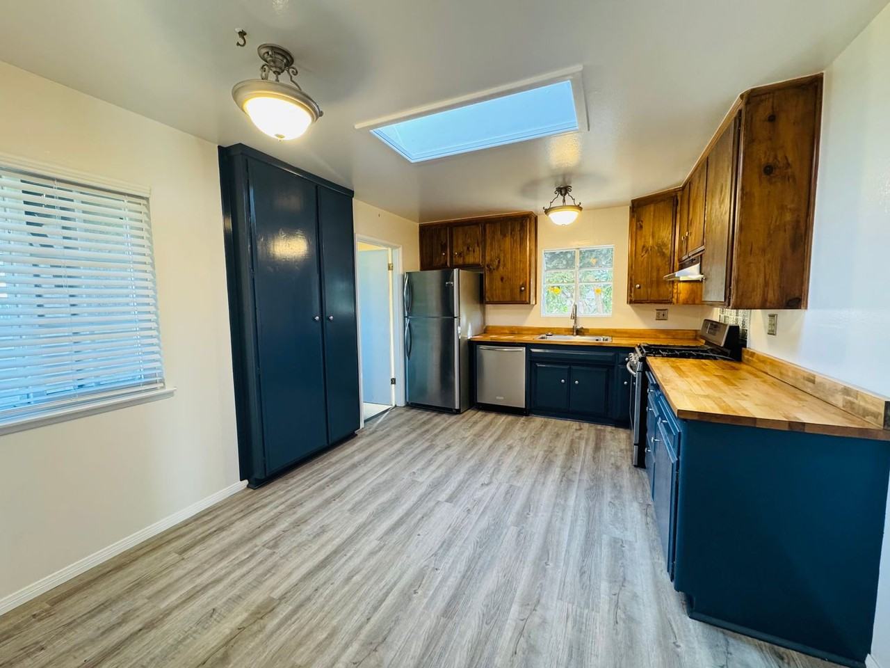 1155 Durkin St - Photo 3 of 16