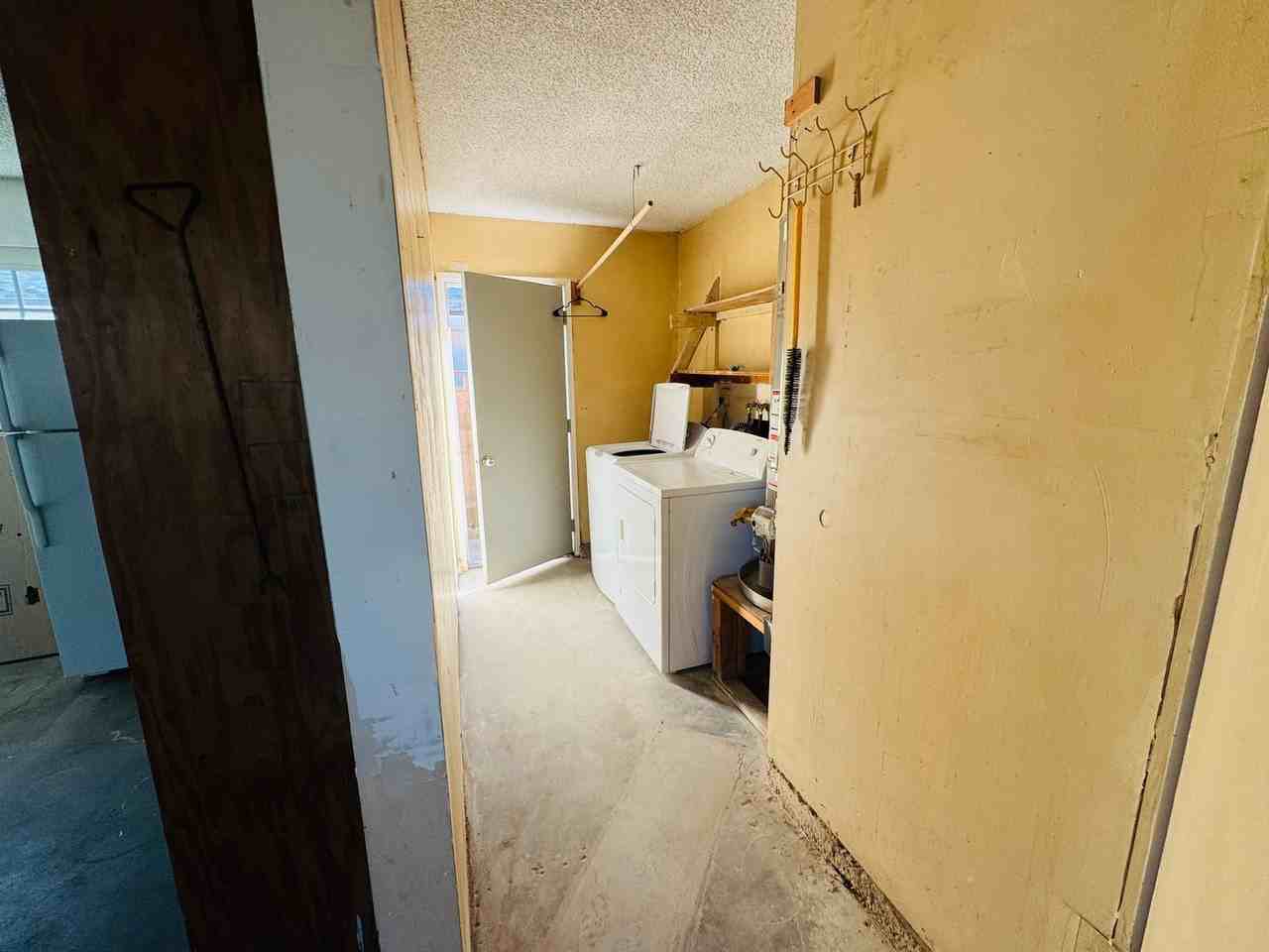 1155 Durkin St - Photo 5 of 16