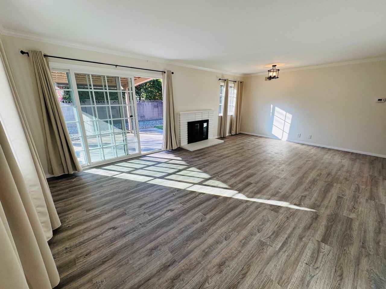 1155 Durkin St - Photo 7 of 16