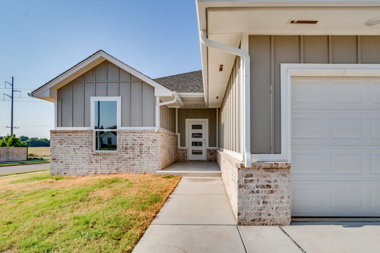 8329 Nw 163rd Ter - Photo 3 of 50