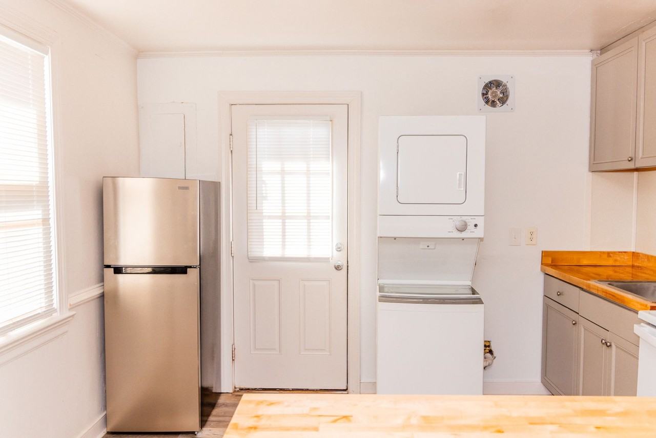 1314 N Parham Rd - Photo 3 of 20