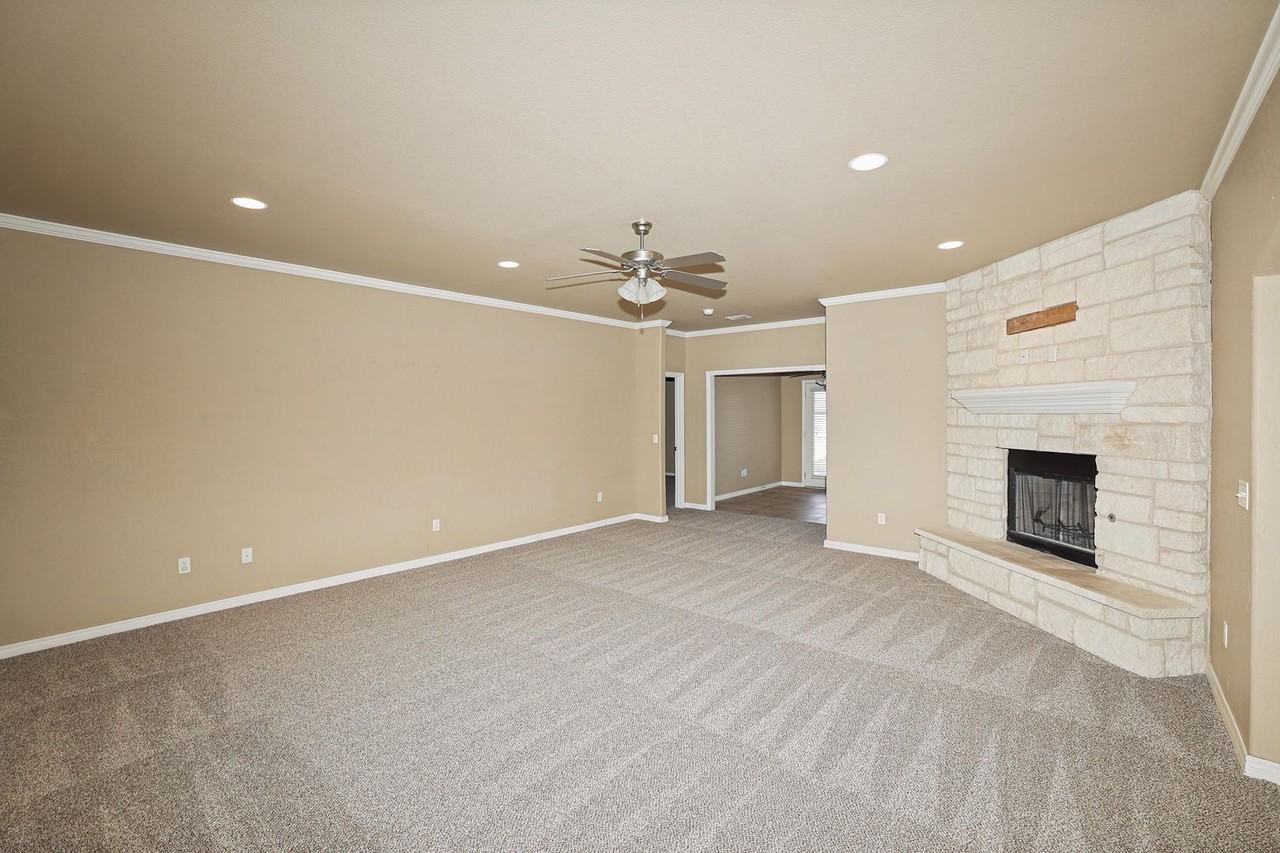 7403 Kodiak Ave - Photo 3 of 35