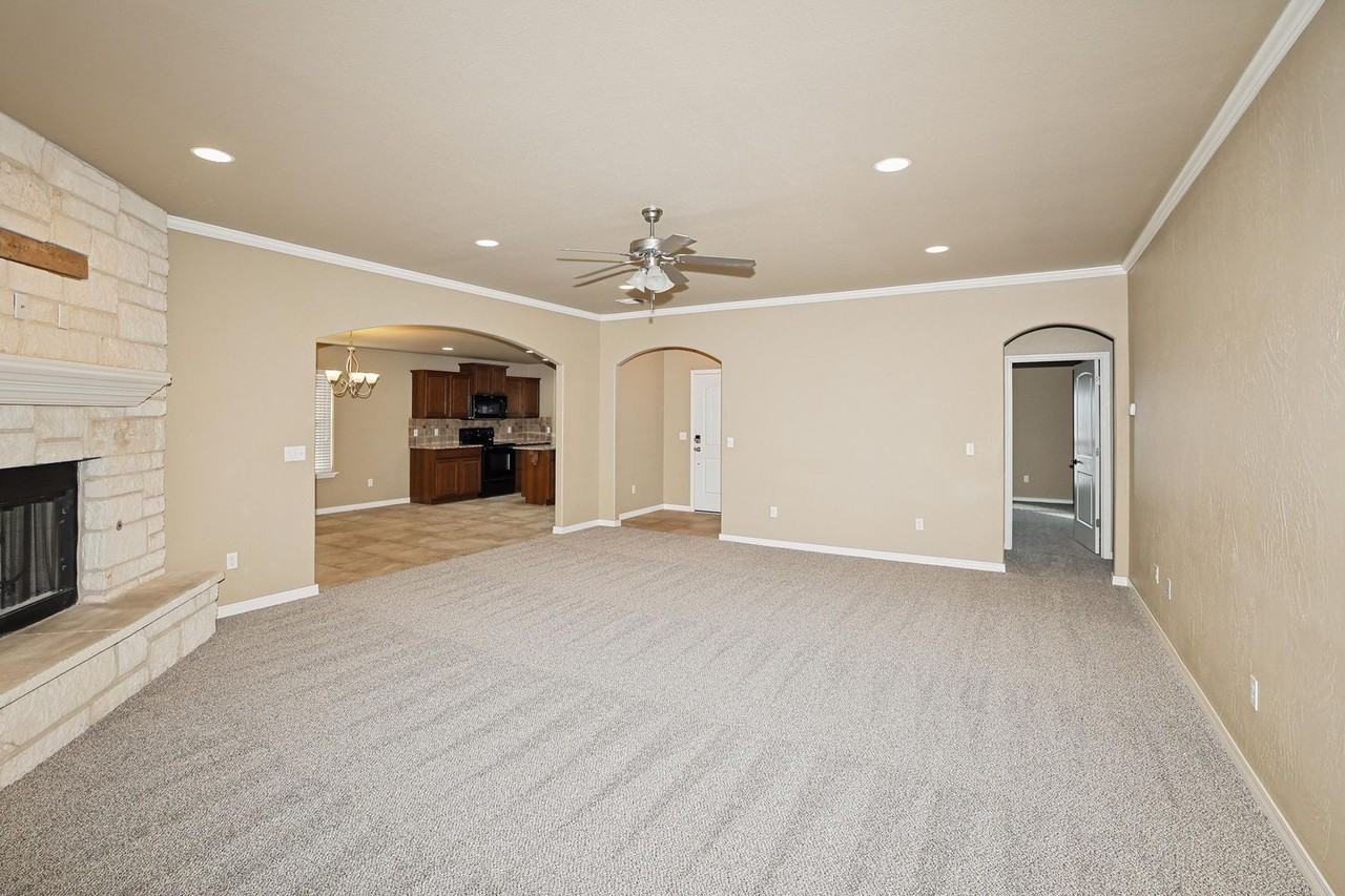 7403 Kodiak Ave - Photo 5 of 35