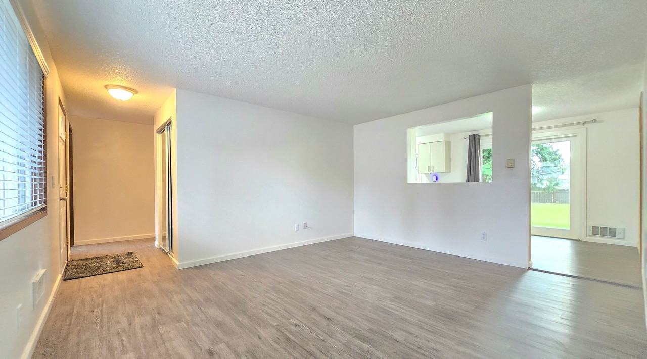 3630 121st St Ne - Photo 4 of 22